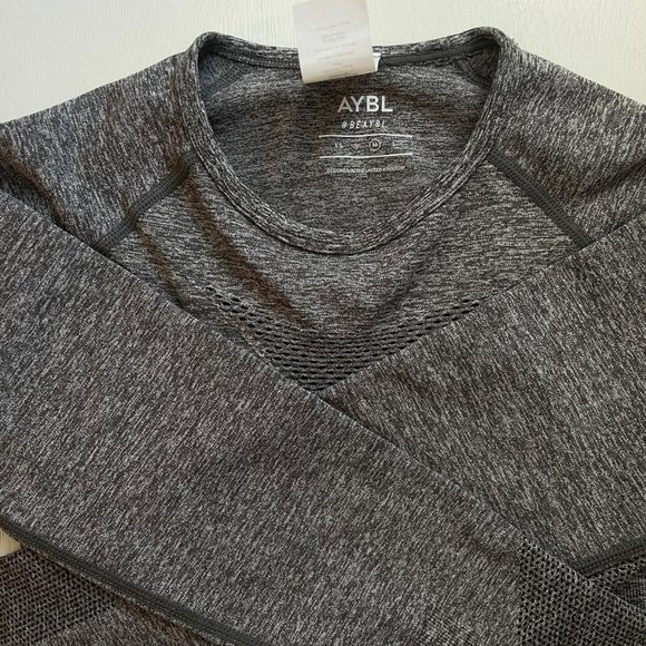 AYBL MOTION SEAMLESS LONG SLEEVE CROP TOP GREY MARL SIZE M - Picture 8 of 9